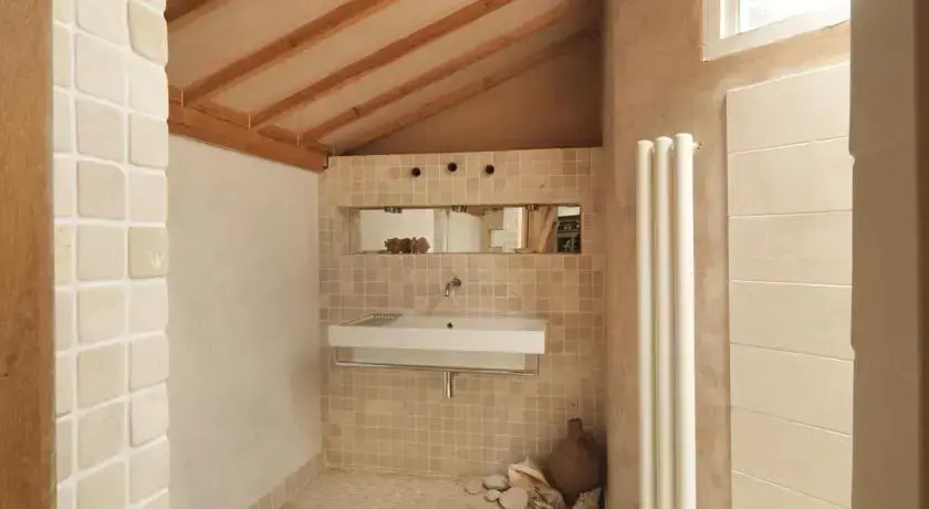 Machado Gallery B&B