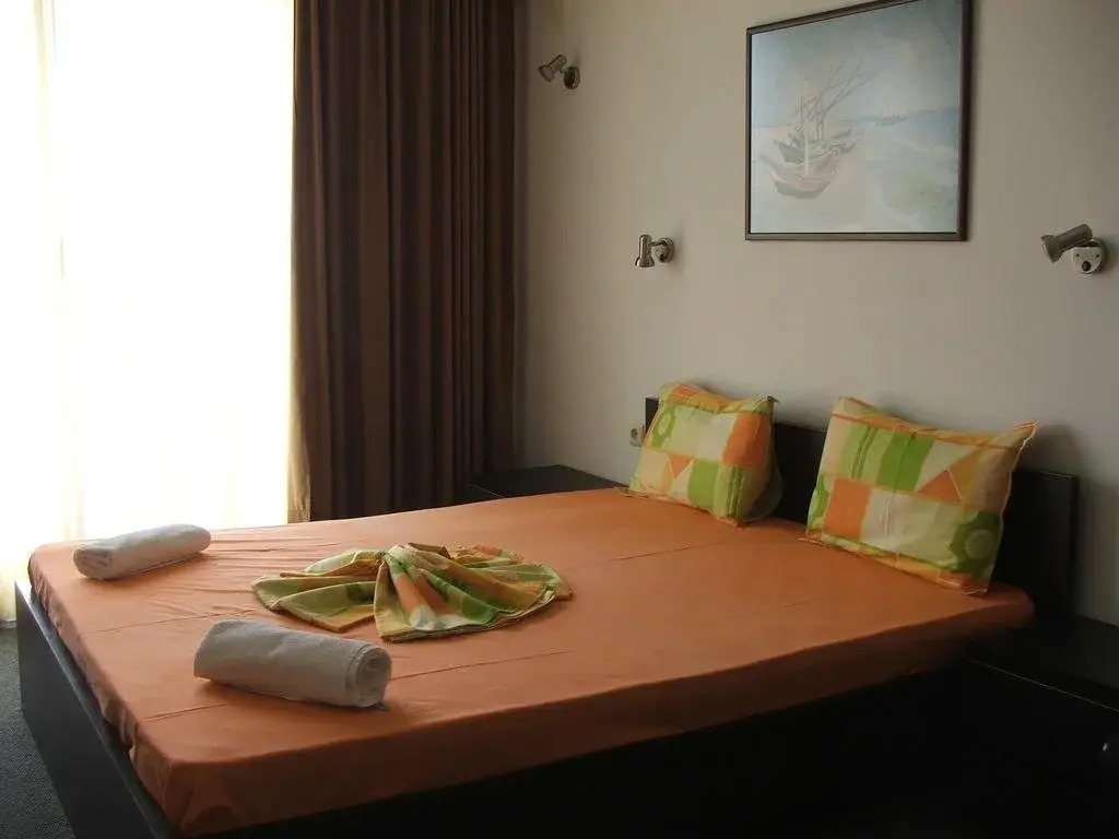 Guest House Compass