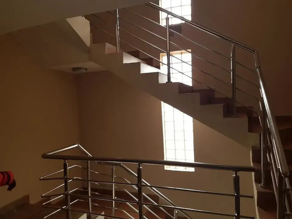 Emzrel Hotel & Suites