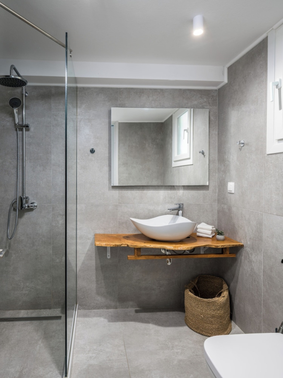 Baracunda Seaview Apartments with private Hot Tub by Konnect
