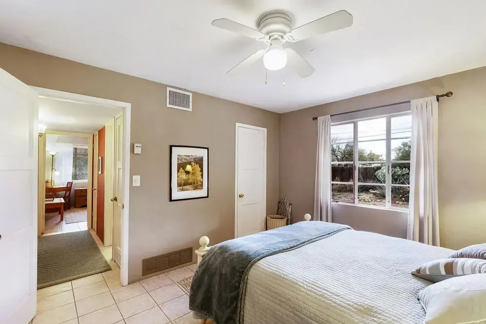 Cactus Garden Cottage 2BR by Casago