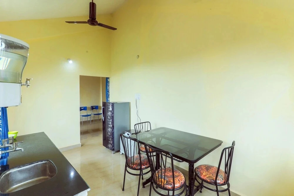 Home Green View 2BHK By OYO Rooms