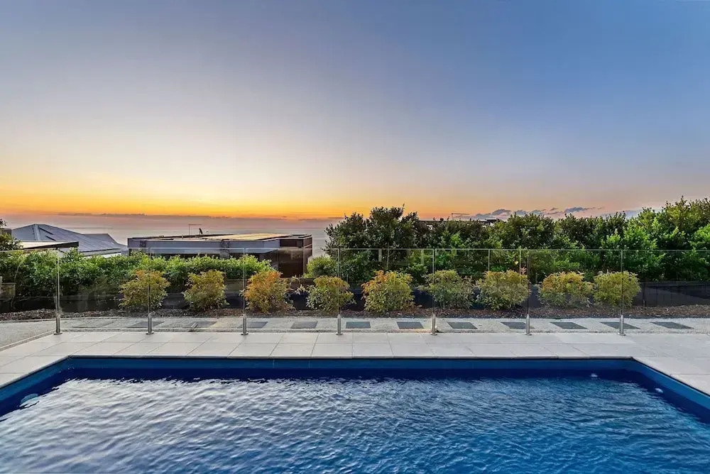 Clifftop Family Retreat With Views Pool