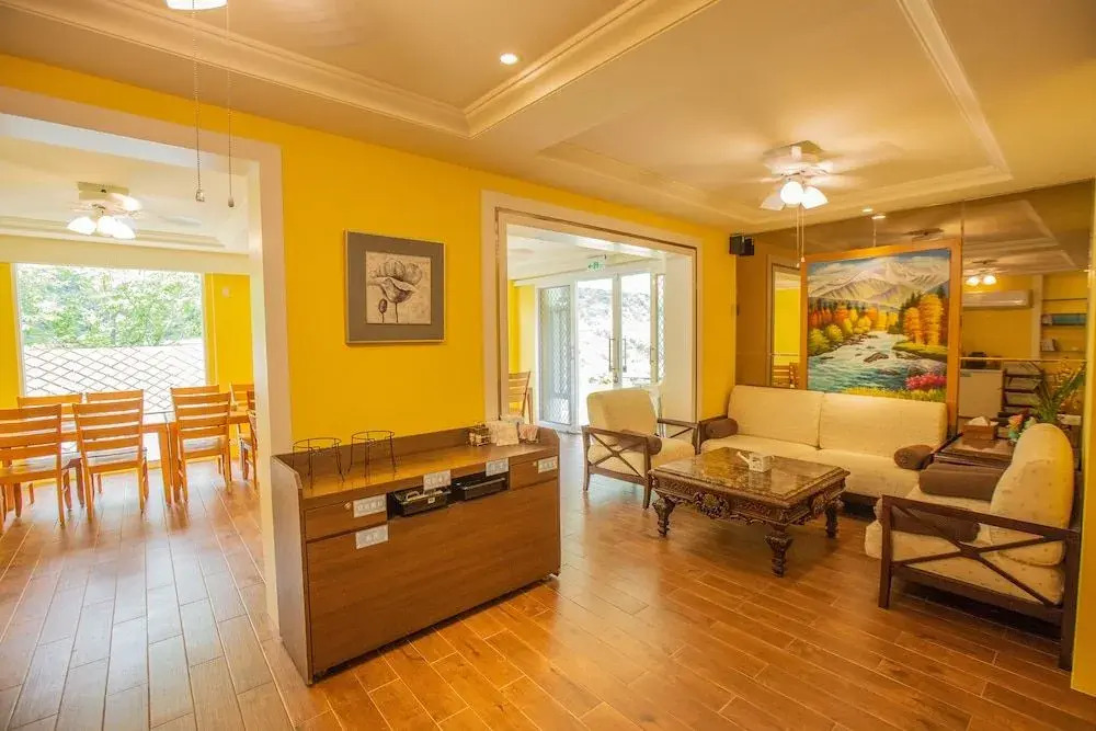 Songhe ShanShuei B&B Hotel