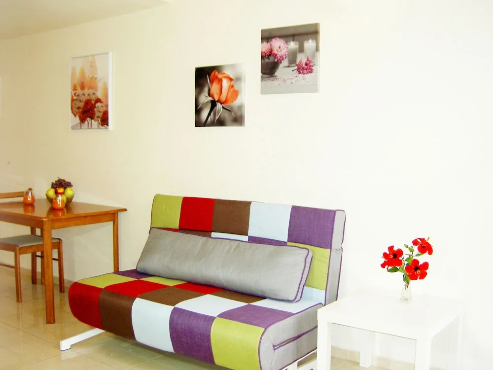 Mat Old Town Apartments B