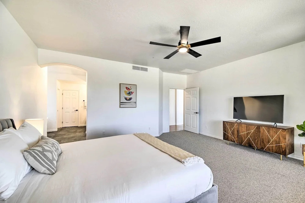 Pool, Spa & Putting Green: Fountain Hills Home!