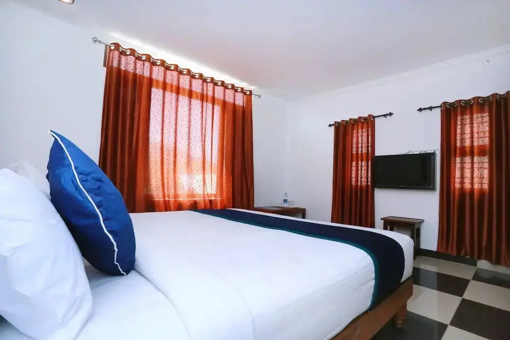 Hotel River Moon by OYO Rooms