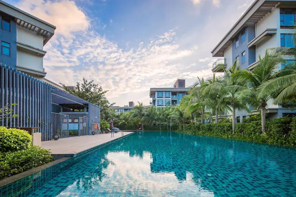 Yalong Bay LanSeJiaRi Villa Aprtment