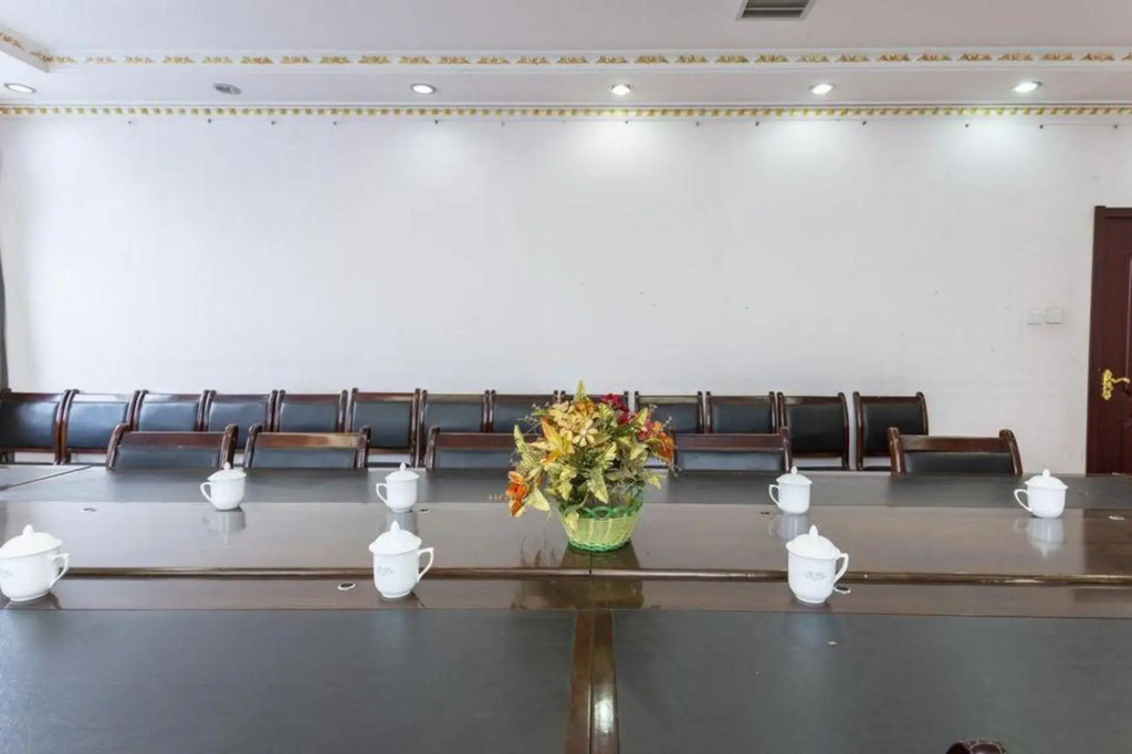 Qilian Hotel