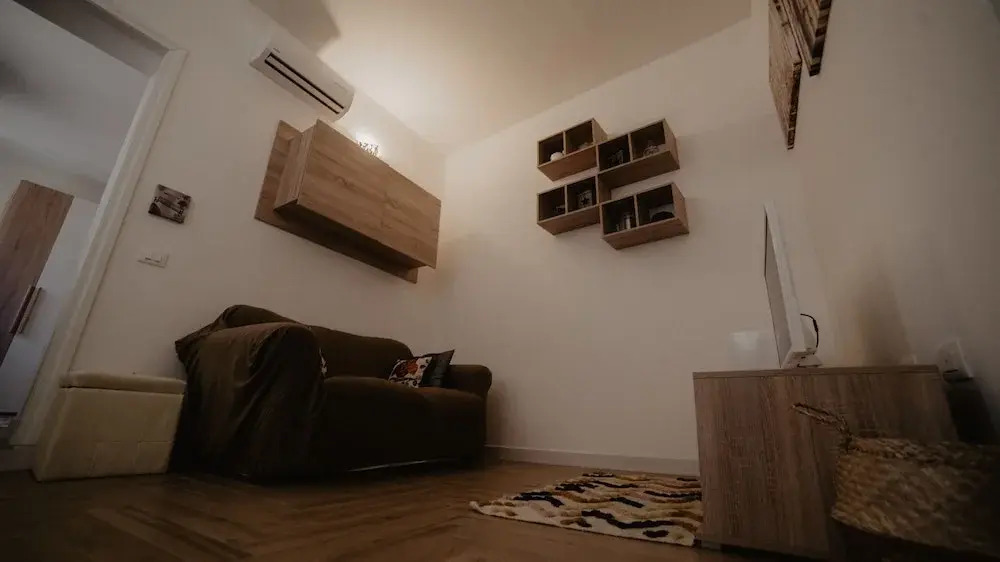 Gold Apartment