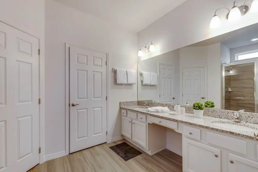 14 Bdrm 11 Bath Villa For 30