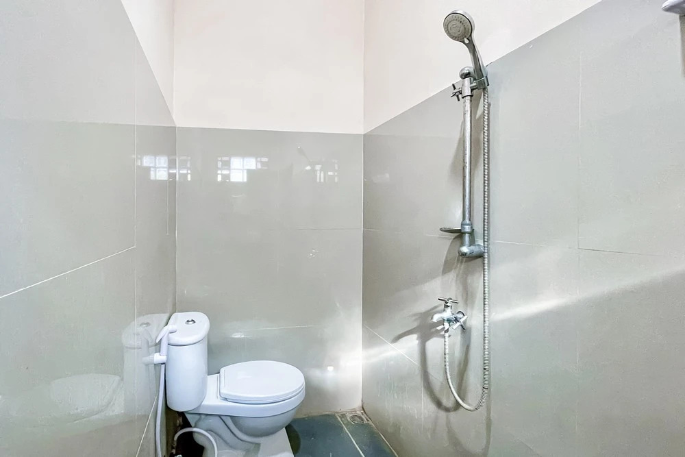 Urbanview Hotel Saikhwan Pantai Sayang Heulang Pameungpeuk Garut by RedDoorz