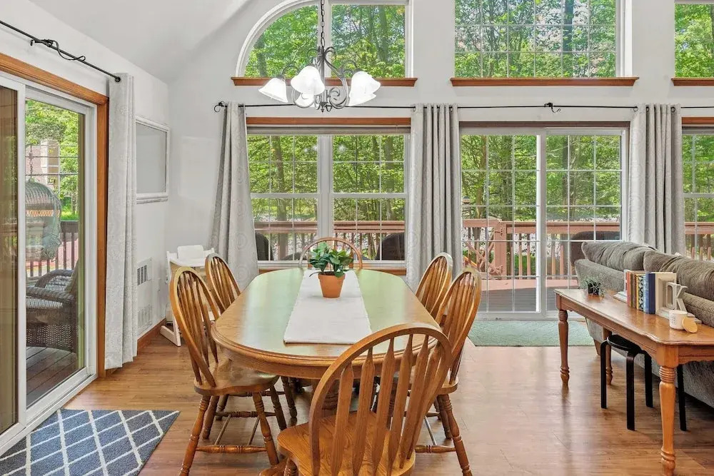 Lake + Pool Access, Game Room, Firepit, Deck Tawny and Peaceful by Avantstay