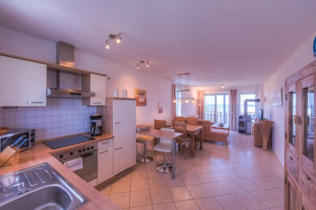 Apartment in Rechin Right on the Water