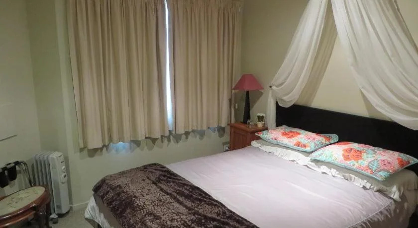 Airport Stableford Bed  Breakfast