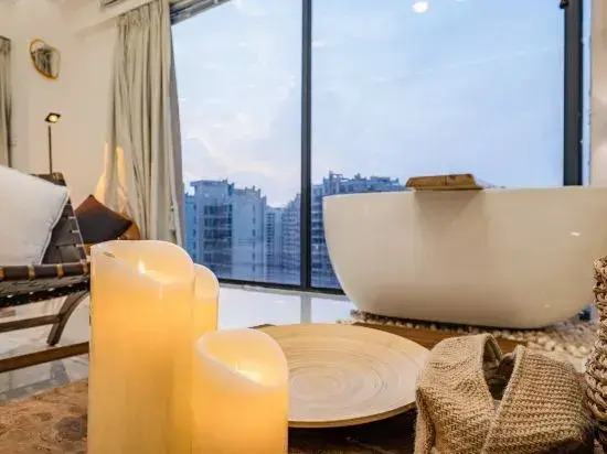 Nanning Ziyou Apartment (Greenland Central Plaza)