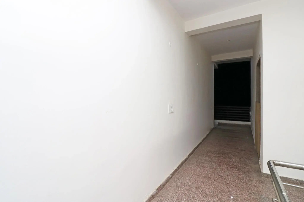 OYO 15749 Vrinda Residency