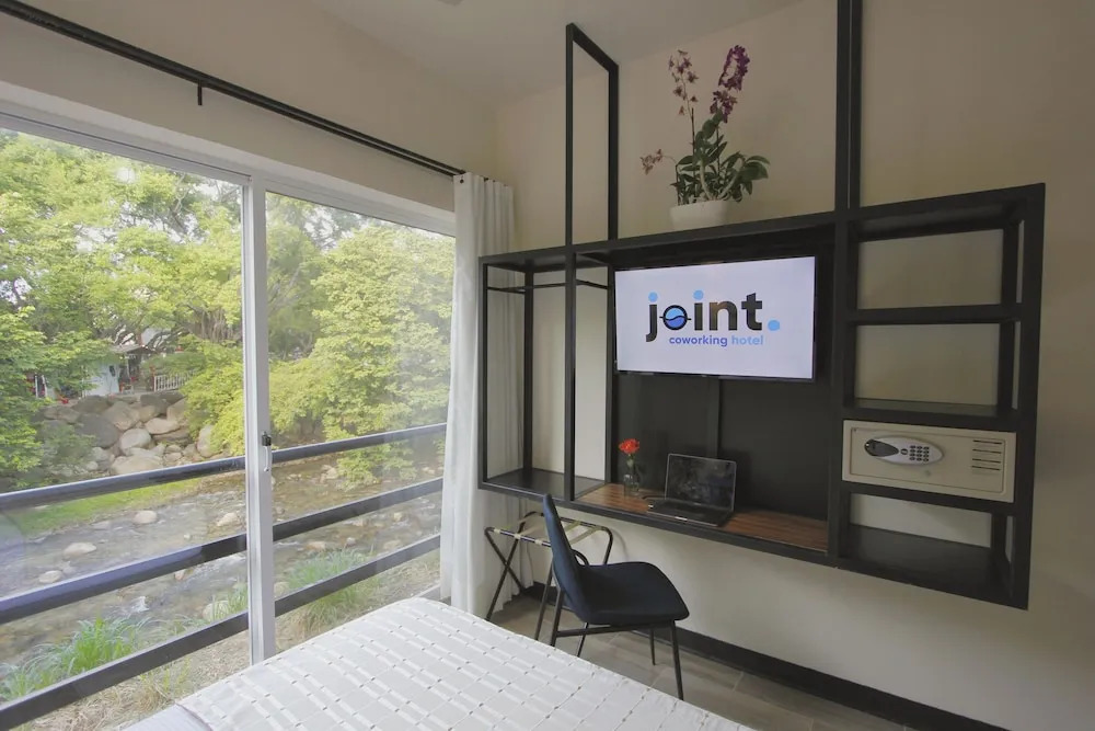 Joint Boutique Hotel