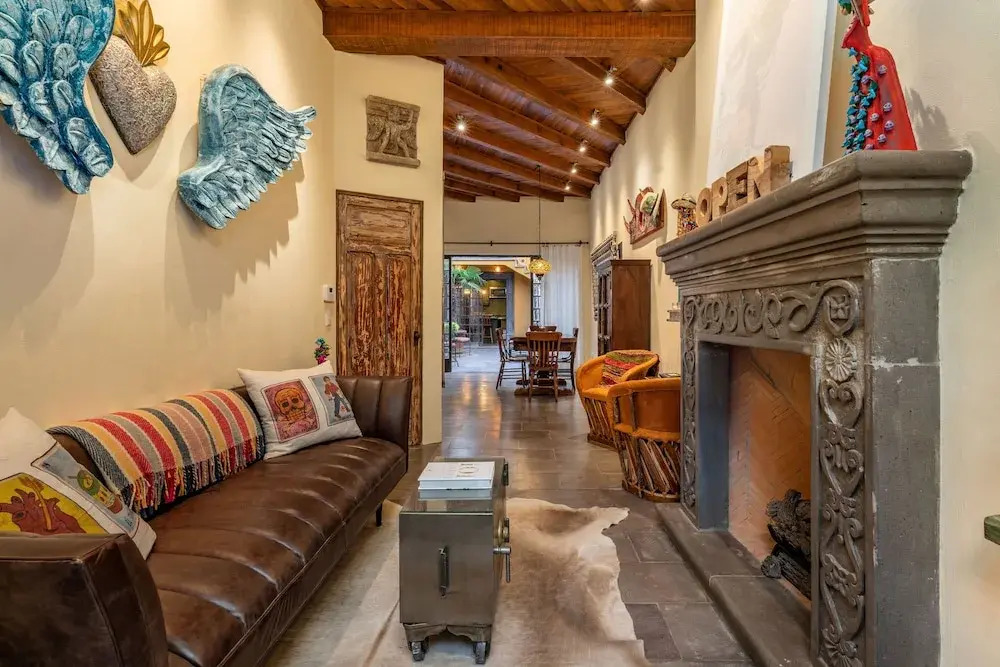Casa Esperanza, 2BR Designer Charm + Rooftop Views