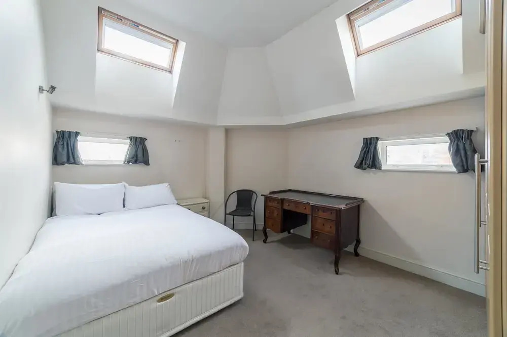 NEW Superb 2BD Flat Near Centre in Bermondsey