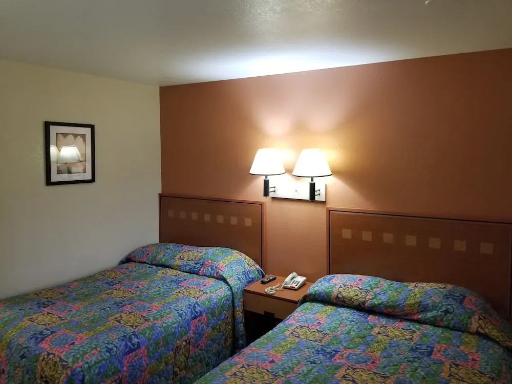 Americas Best Inn - Macon