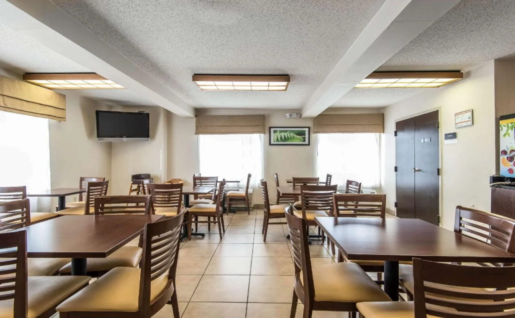 Quality Inn Kansas City International Airport