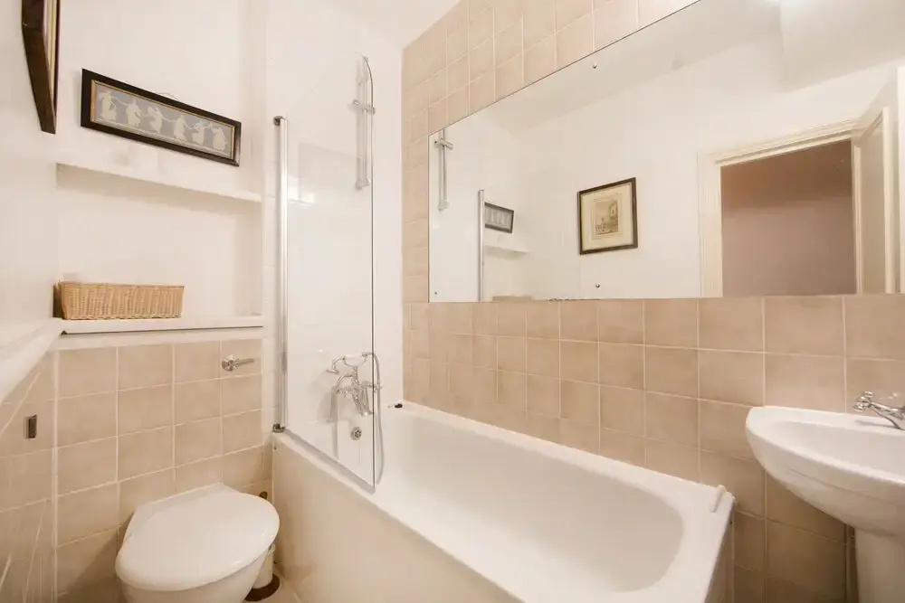 Comfortable one bedroom apartment in Notting Hill, Lambton Place near Portobello