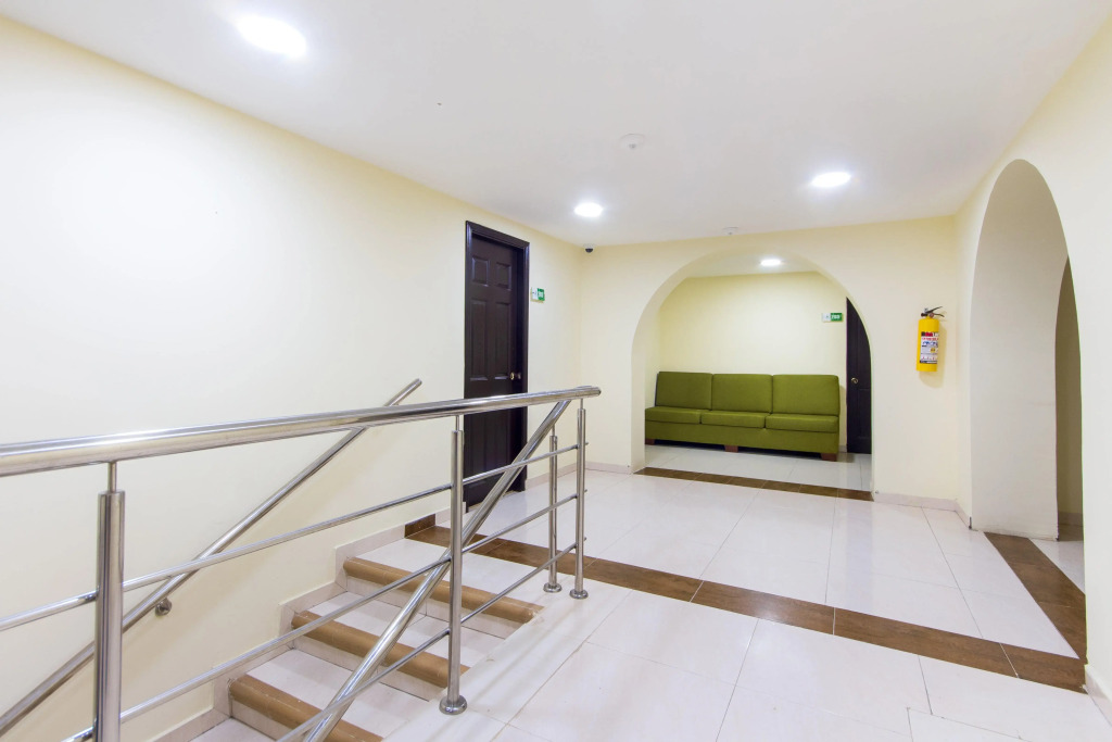Hotel Avexi Suites By GEH Suites