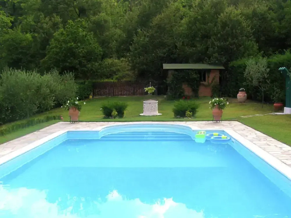 Impressive Villa in Cortona with Swimming Pool