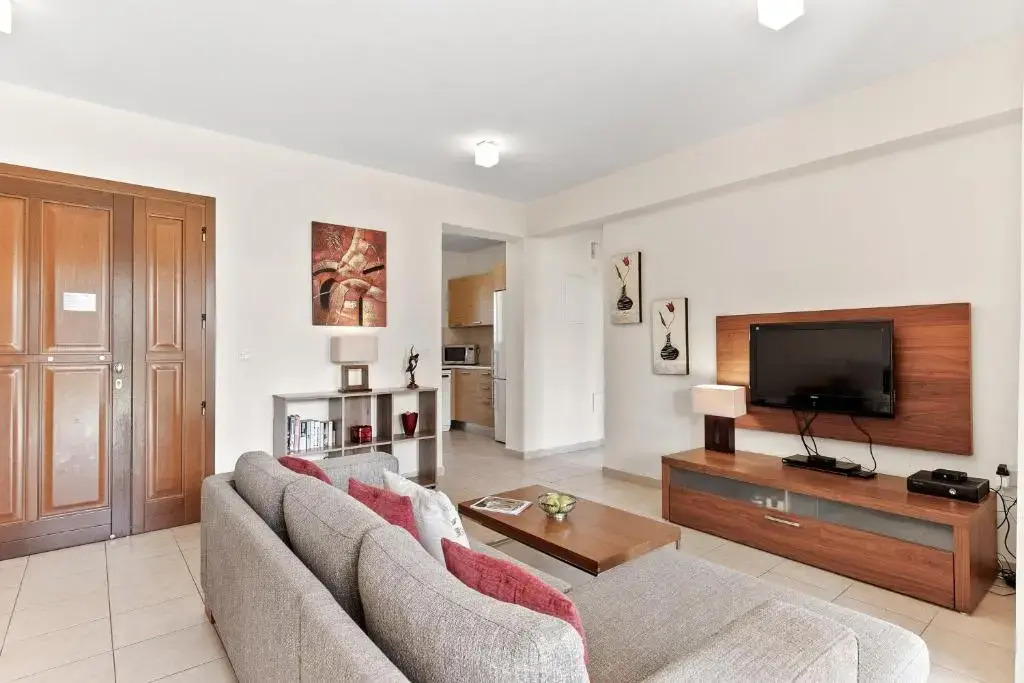2 bedroom Apartment Asulon with communal pools, Aphrodite Hills Resort