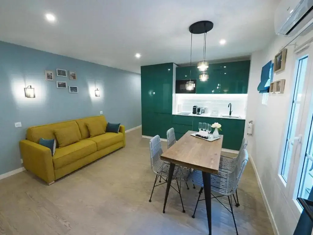 Bastille ChicSuites