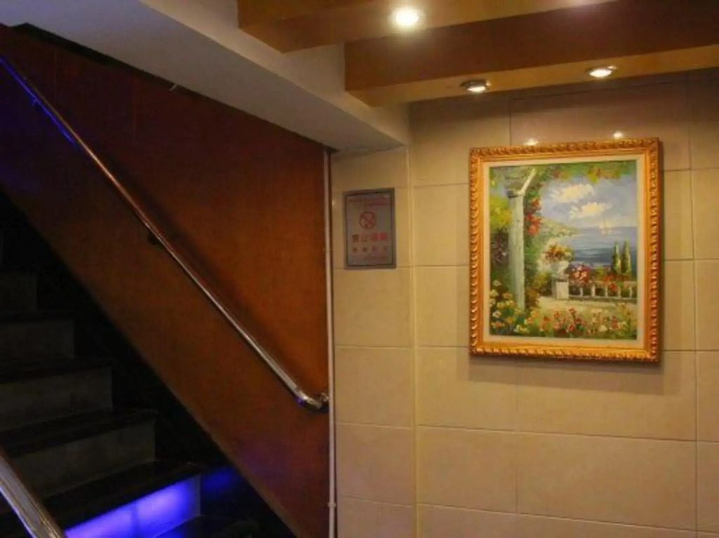 Xingshu 99 Chain Inn (Changhai Hospital Zhengtong Road)