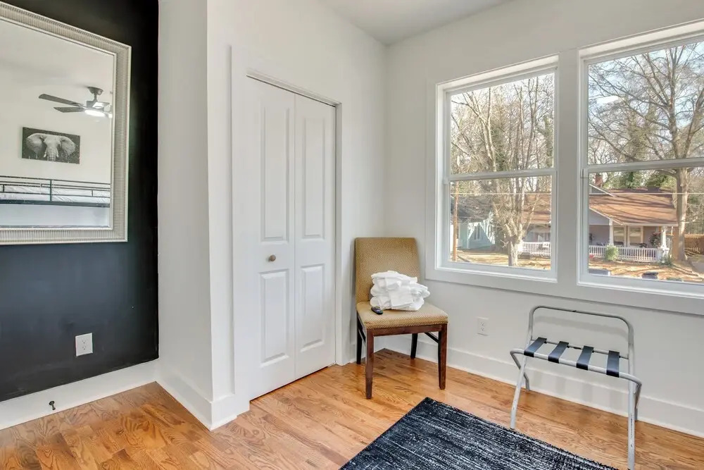 < 4 Mi to Mercedes-benz: Modern West End ATL Stay