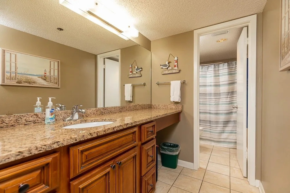 Phoenix East 407 2 Bedroom Condo