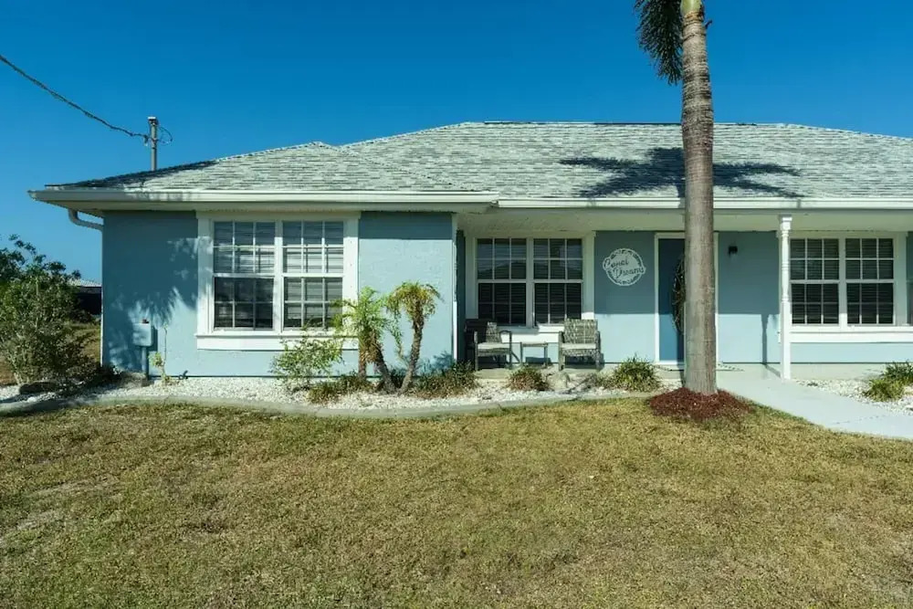 Canal Dreams 3 BR 2 BA Pool Home on the Canal