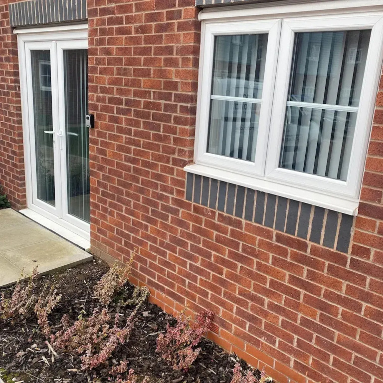1br-sleeps3-parking-nearcitycentre-shoppingcentre