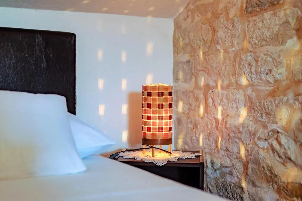 4 bedrooms seafront Villa LAURUS with heated pool for up to 8 people