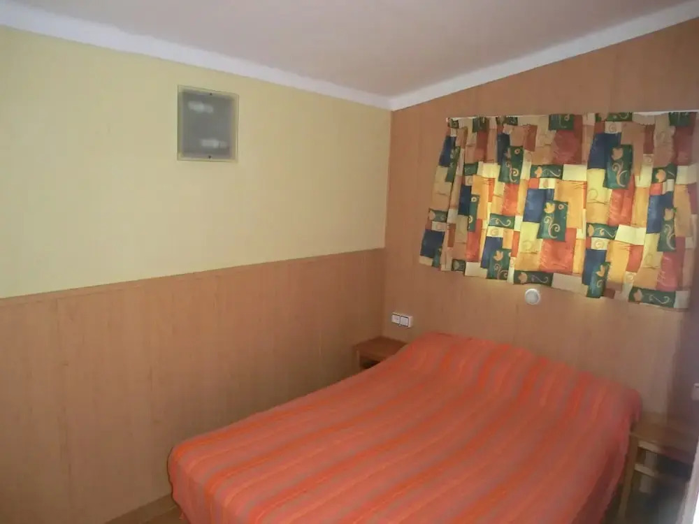 Bungalow in Cambrils Near Esquirol Beach