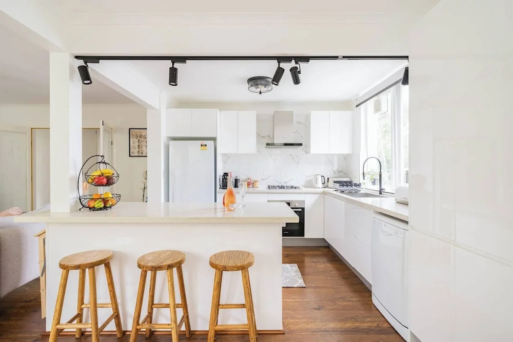 3bd 2 bthToorak Village luxurious Apartment, Relax