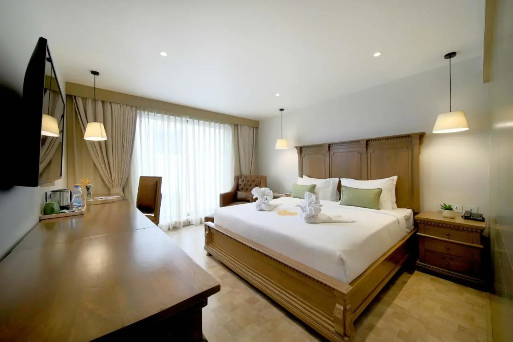 Jade Suites - Luxury Boutique Hotel