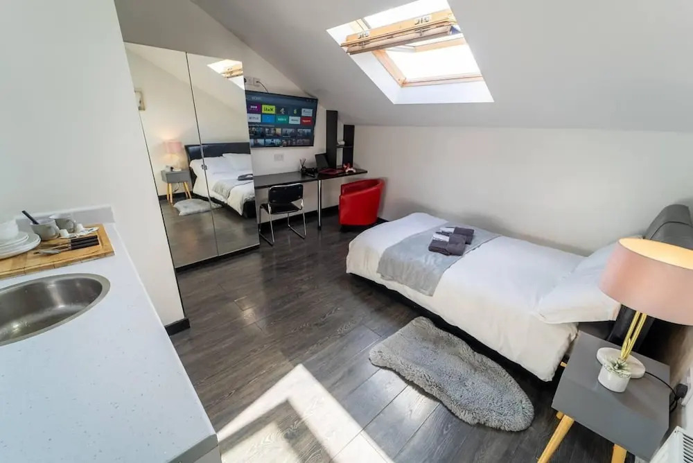 Amazing Studio Next to the City