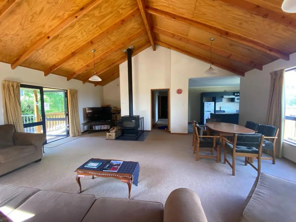 5 Alpine Avenue