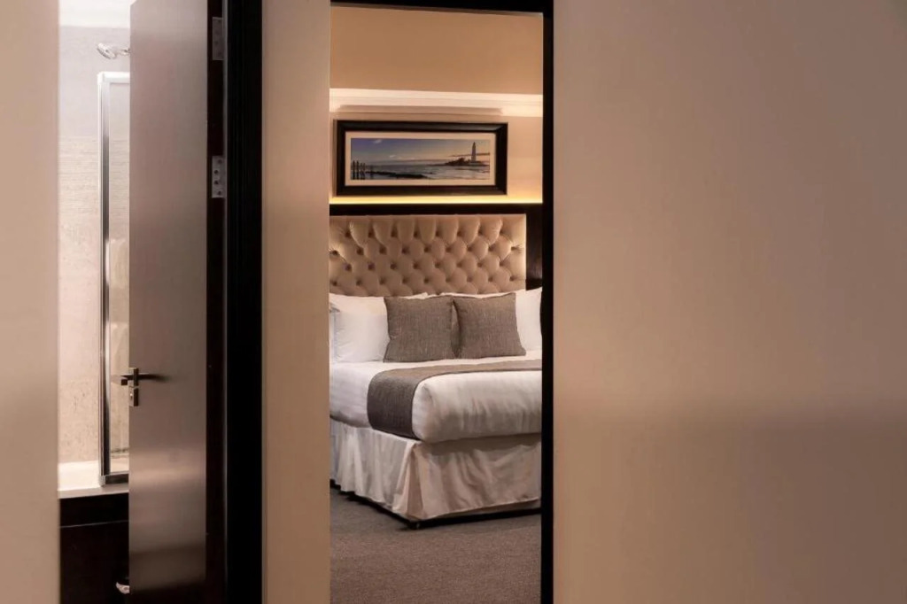 The County Aparthotel