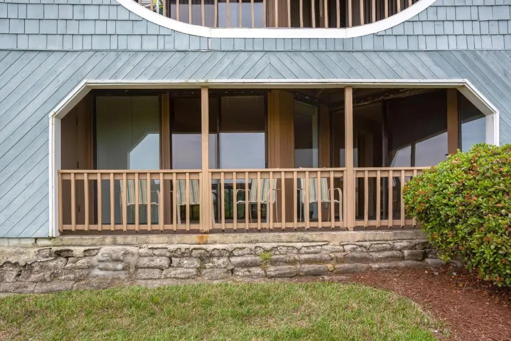 Oceanfront Bliss: Night of Lights Getaway!