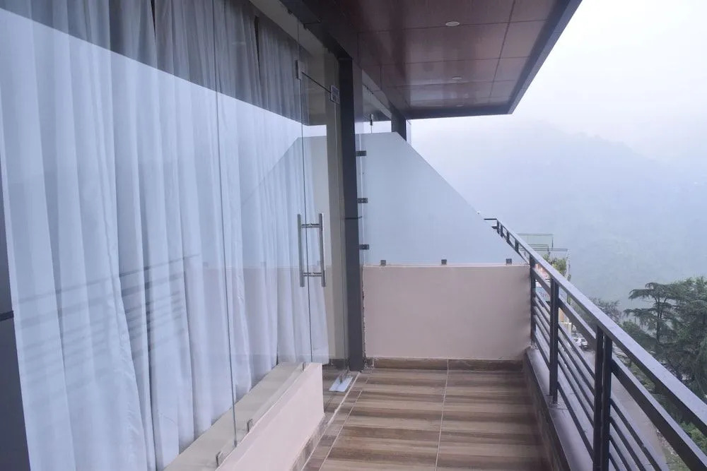 King Castle Mcleodganj-centrally heated and air cooled- Near MALL Road