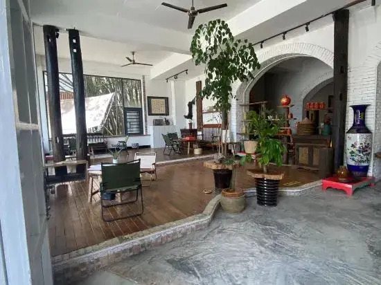 Daxin Mingxuan Qianzhuyuan Hotel