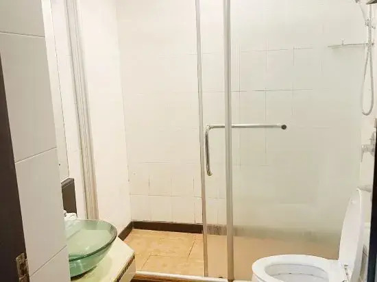 Golden Sea Hotel (Tantou Second Industrial Zone Store)