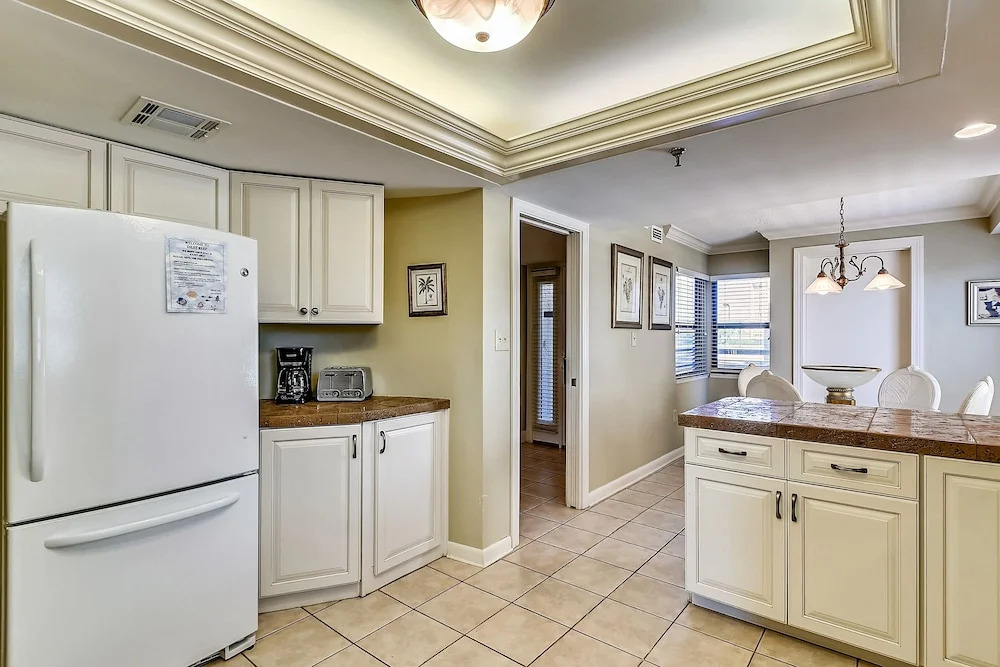 Inlet Reef 109 3 Bedroom Condo by RedAwning