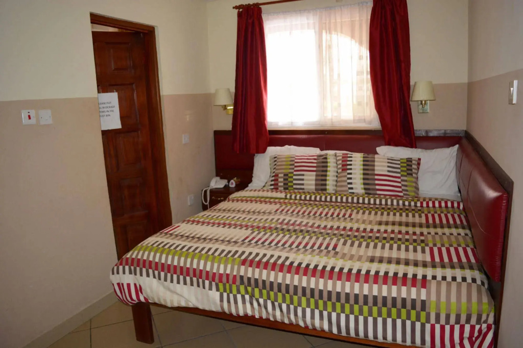 Kunta Kinte Hotel