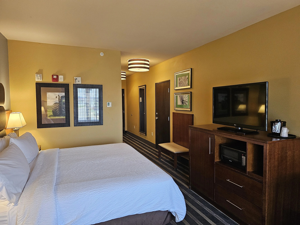 Holiday Inn Express & Suites Perry-National Fairground Area by IHG
